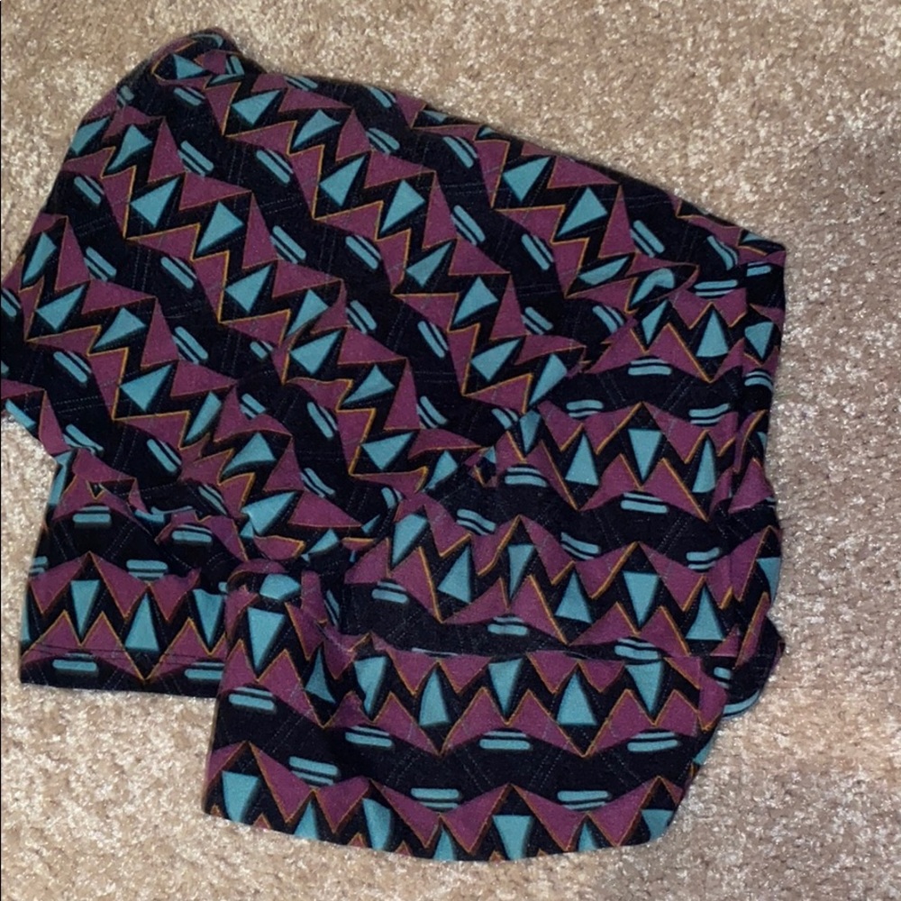 LuLaRoe tall and curvy leggings